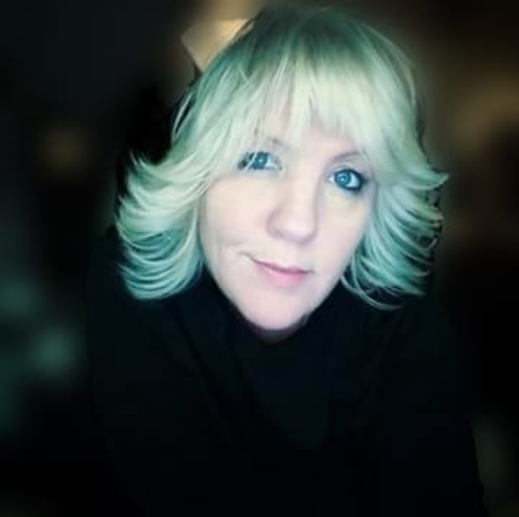laura687